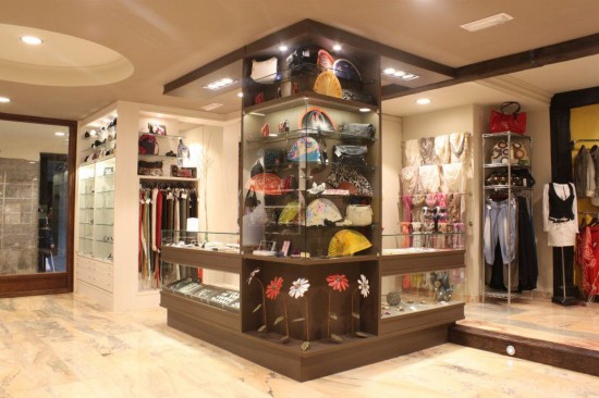 Muebles tienda de bolsos