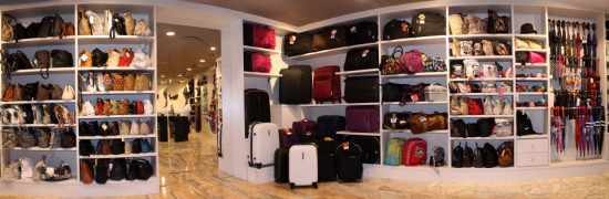 Muebles tienda de bolsos